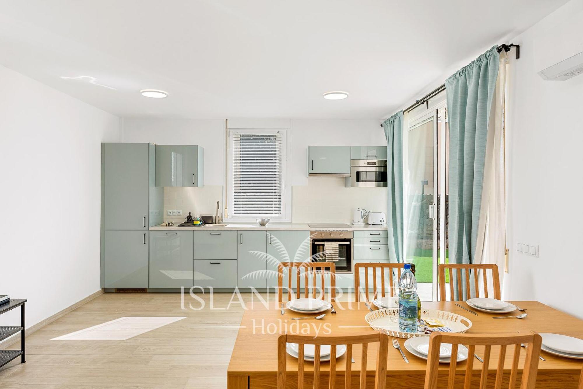 House 100m Away From Ocean Ebv10 Holiday home